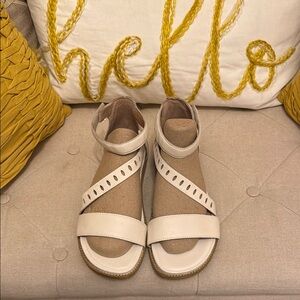 Chic White Strappy Sandals